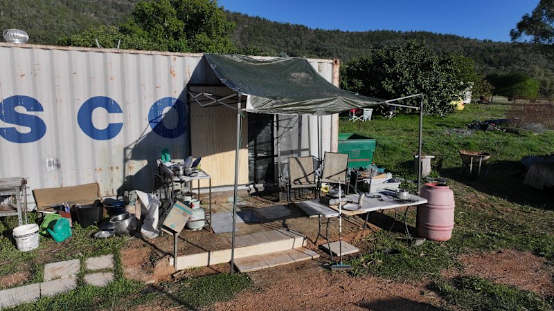 New photos reveal details at hideout where Dezi Freeman was killed