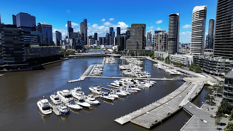 Super-sized CBD or soaring suburbs: The competing visions to reshape Melbourne