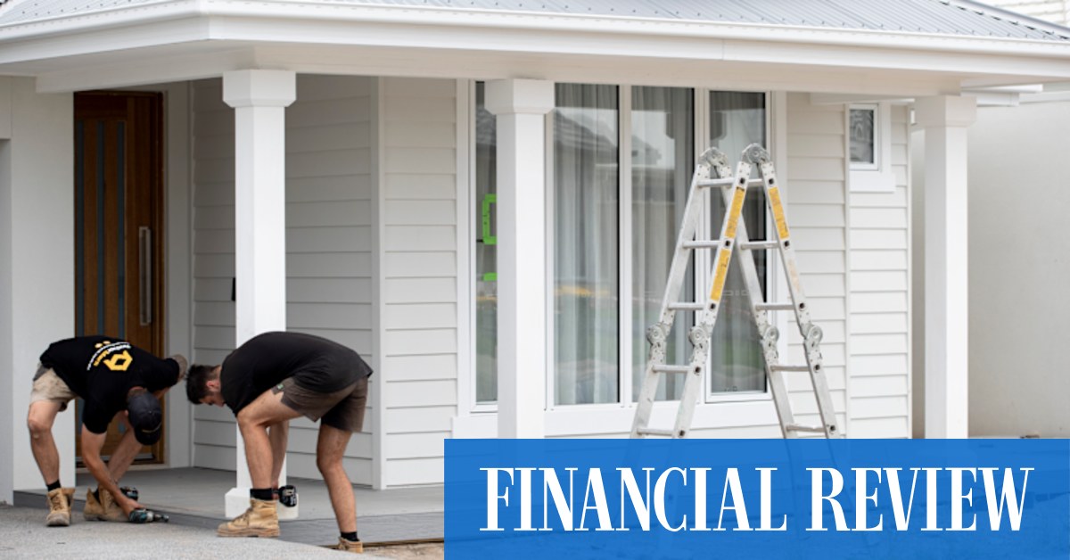 afr.com - Michael Bleby - Big developers fear property slump is slowing home construction