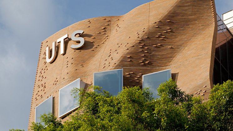 smh.com.au - Only a rethink will keep much-loved community radio station on air