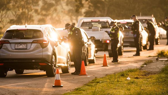 Police officers across all of Victoria will now need to wear face masks inside stations.