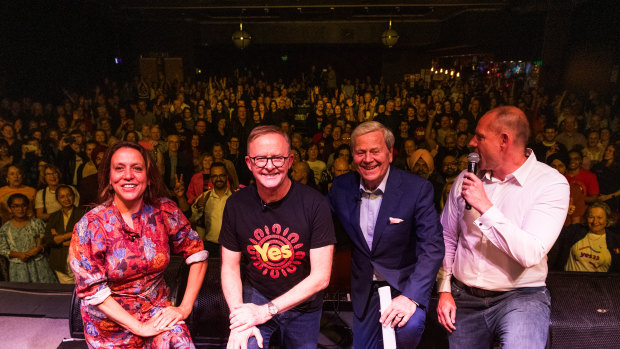 Prime Minister Anthony Albanese with Ray Martin (second from right) at the Yes event in Sydney on September 28.