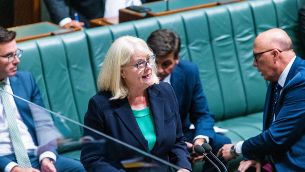 Frontbencher Karen Andrews is quitting politics after a 14-year career.