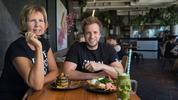 Ginger Scott and James Persson have teamed up for vegan tours of Melbourne. 