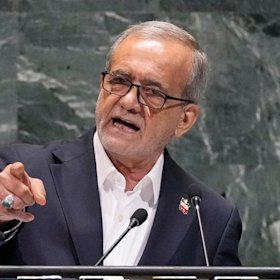 الرئيس الإيراني مسعود بيزشكيا.