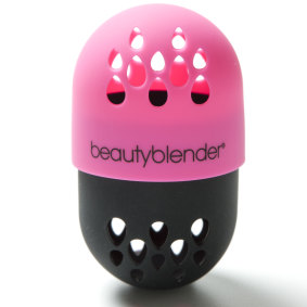 Beautyblender Blender Defender case.