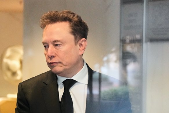 Elon Musk arrives at the US District Court in Oakland, California.