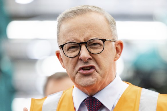 Concern about the health system is probably the strongest issue for Labor leader Anthony Albanese in his bid to gain a swing of 8.7 per cent against the government in Flynn.