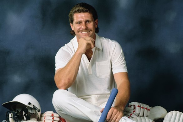 Robin Smith pictured for a studio portrait circa 1989 in London, England.
