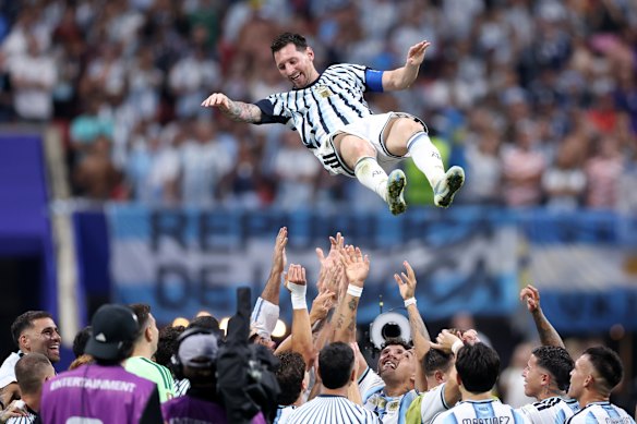 A Argentina tirou Messi do ar após a vitória de virada.