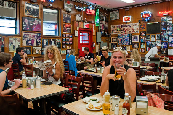 Katz´s world-famous Jewish deli and diner on Manhattan’s  Lower East Side.