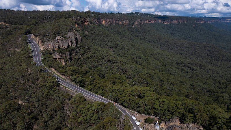 ‘Complicated rebuild’ points to long closure of key Blue Mountains highway