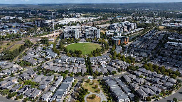 Thornton, a large greenfield development in Penrith, is positioned next to the train station and has a mix of high, medium and low-density housing.