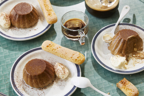 Tiramisu panna cotta with sponge fingers.