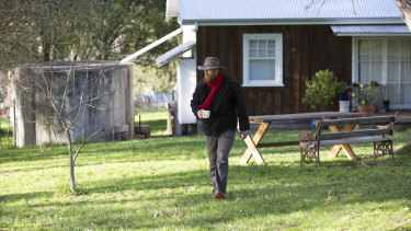 Monash University Professor Walks 90km To Work