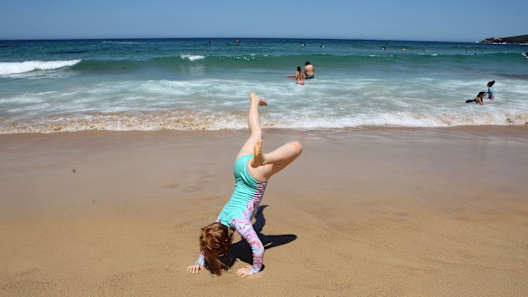 Sydneysiders are expected to flock to the beach on Friday with 34 degrees expected for the city and 45 degrees in the west.