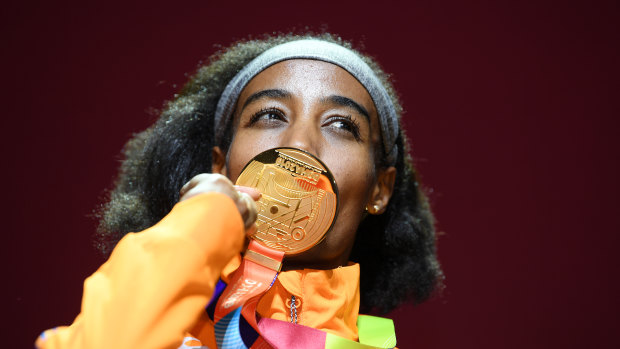 Sifan Hassan of the Netherlands kisses her gold for the women's 1500 metres during the medal ceremony.
