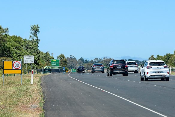 A 14-kilometre section of Peninsula Link will have reduced speed limits until February. 