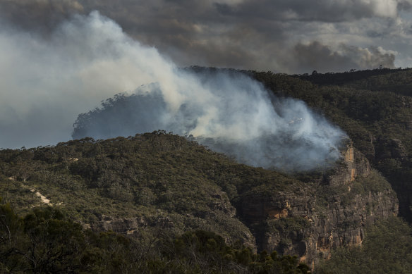 The Ruined Castle Fire near Katoomba burns under strong westerly winds.