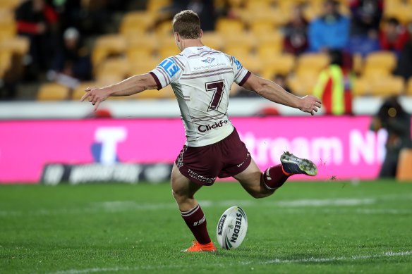 Daly Cherry-Evans slots one of his two field goals against the Warriors in round 25, 2017. Cherry-Evans says that night changed his mindset about high pressure kicks.