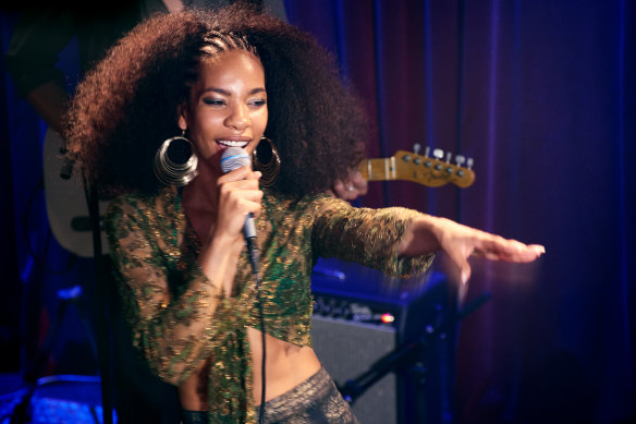 Janice Kamya Kavander as singer and songwriter Bobbi T in The Playlist.