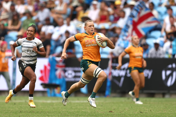 Maddison Levi en route to the line for Australia in their sevens win over Fiji on Sunday.