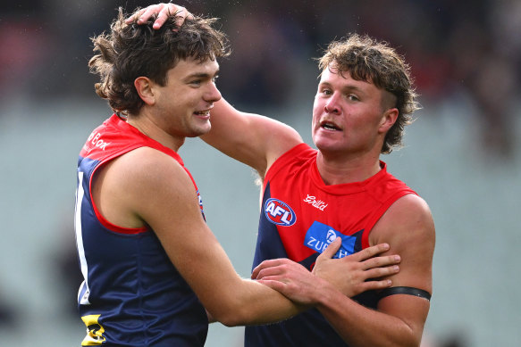 Matt Jefferson gets plaudits from Harvey Langford after kicking a goal.