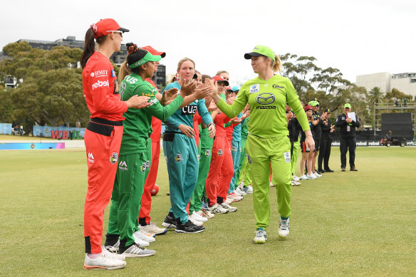 A guard of honour was formed as Alex Blackwell walked off the field in her final match. 