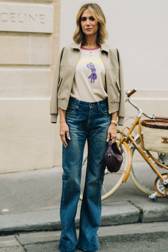 As actress Kristen Wiig knows, bootcut jeans are always coolly à propos, no matter your age.