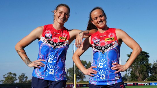 Dynamic Demons duo Tayla Harris and Daisy Pearce.