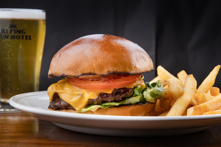 Cheeseburger and chips.