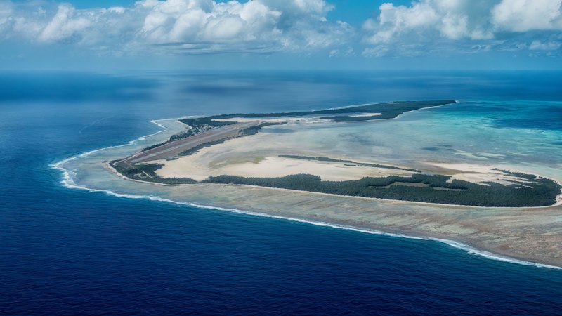 Qantas renews flights to island paradise, launches two more routes