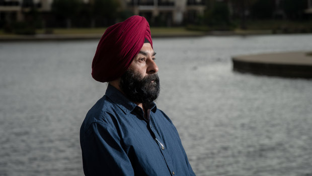 Harpreet has a phobia of swimming. He knows his community needs help