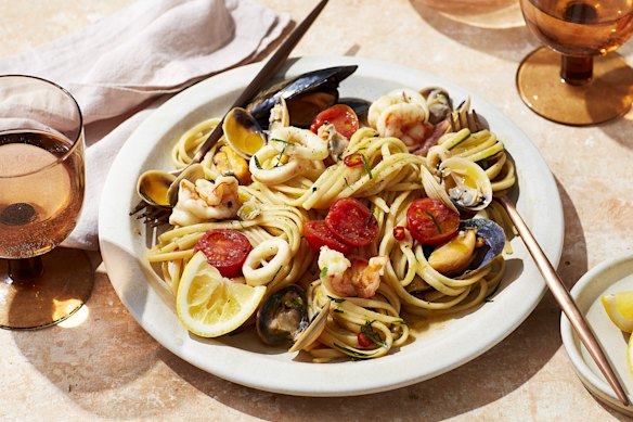 Adam Liaw’s marinara seafood pasta.