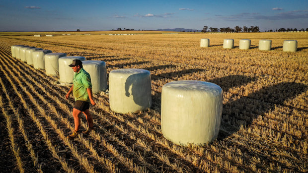 Farmers are warning the federal government they will not bear the burden of future climate policy. 