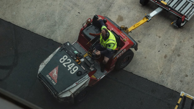 Qantas says 2000 more jobs will go with the outsourcing of all ground handling work. 