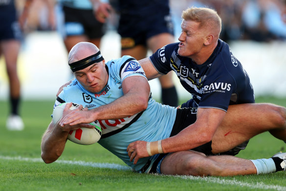 Tom Hazelton bagged a rare try.