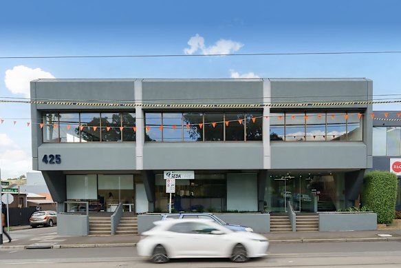 425 Riversdale Road, East Hawthorn.