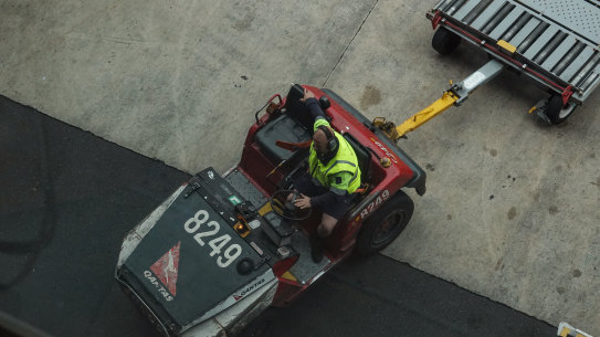 Qantas intends to outsource all baggage handling, aircraft cleaning and ground crew work. 