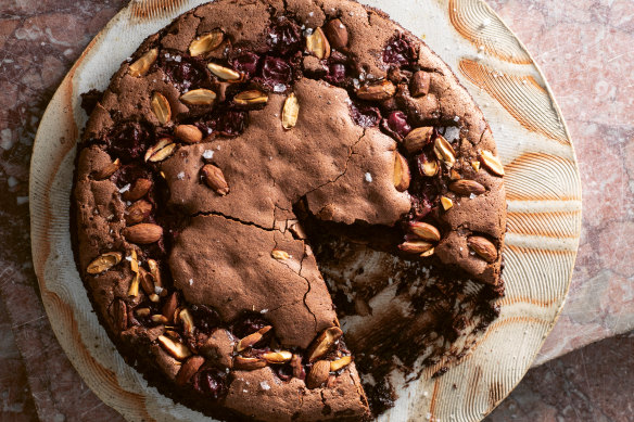 Siren cake.