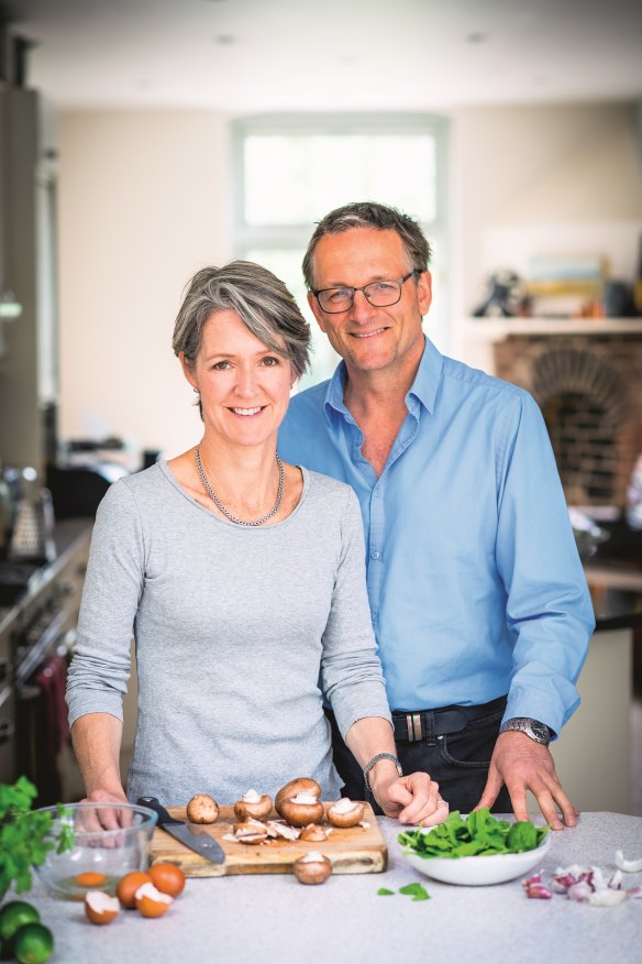Dr Michael Mosley and wife Dr Clare Bailey of The Fast 800 cookbooks and program.