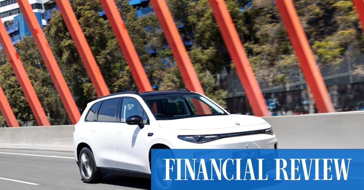 afr.com - Tony Davis - Why carmakers are still going large on hybrids