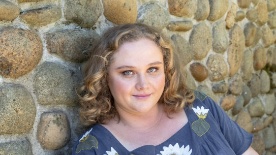 Danielle Macdonald stars as legendary Australian music journalist Lillian Roxan in the film I Am Woman. 