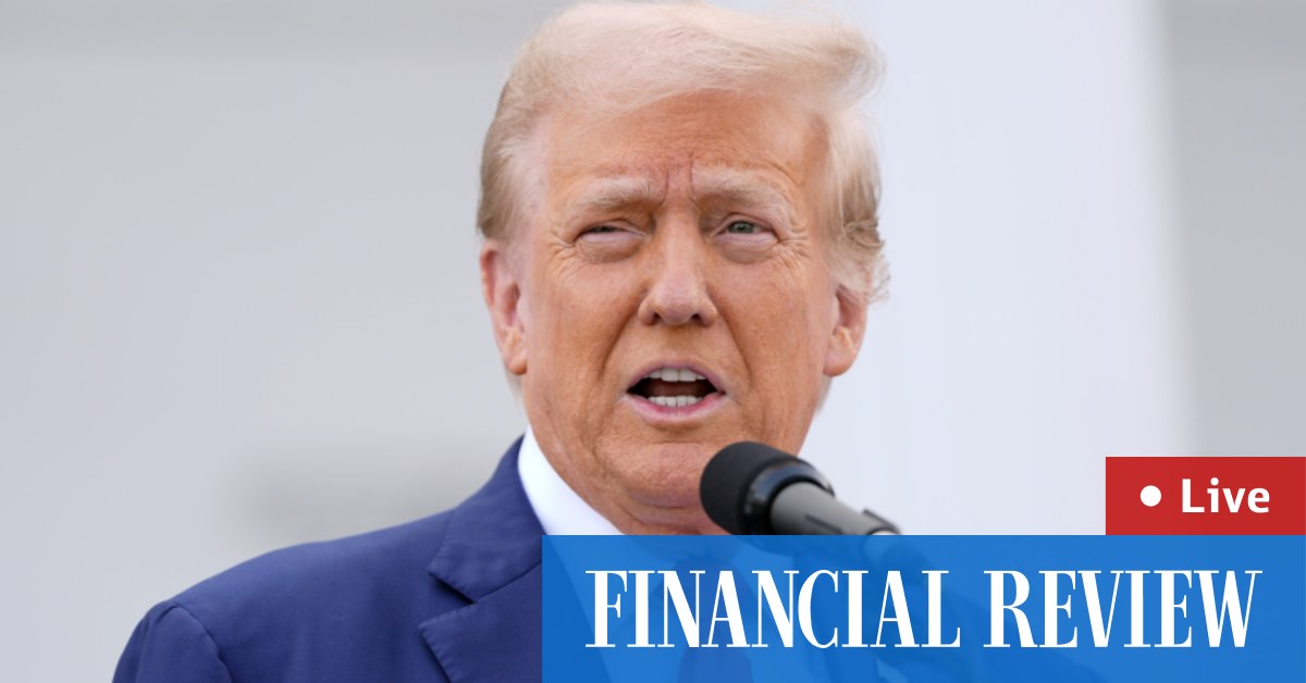 Trump holds press conference with groceries as props
