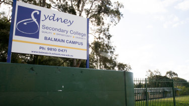 Sydney Secondary suspend students after salute, bullying