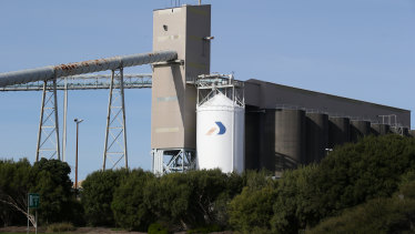 The Alcoa-controlled Portland Aluminium smelter is dependent on government subsidies.
