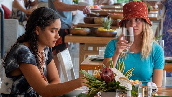 Brittany O’Grady and Sydney Sweeney in HBO’s The White Lotus.