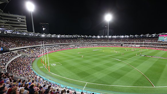 Night footy at the Gabba.
