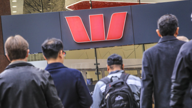 Following talks with ASIC, smaller investors have now been given eight days to withdraw their application to take part in Westpac's capital raising.