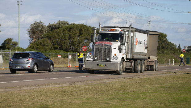 The VTU argues tip truck driving has become dangerous.